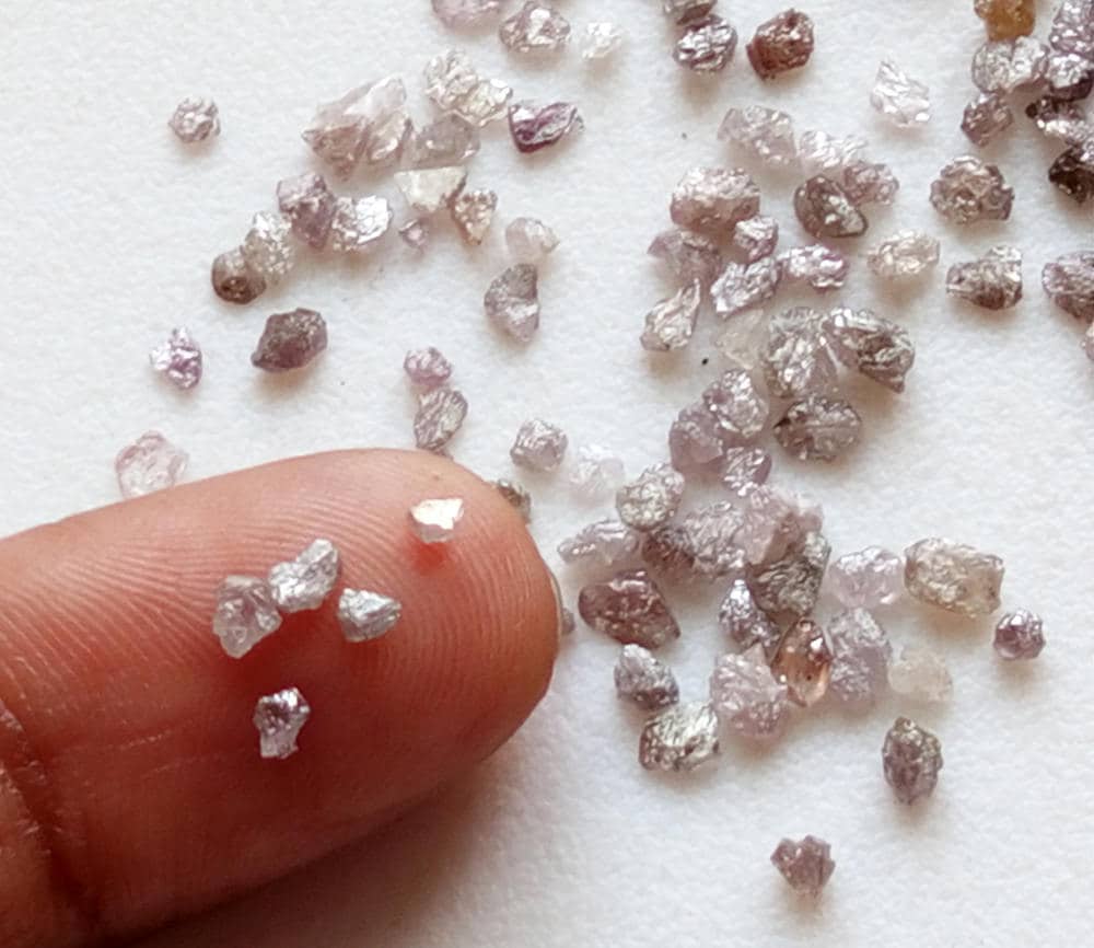 ピンク ダイヤモンド原石、紛争のない 1.5～2 mm 未加工未カット