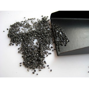 Schwarzer Diamantstaub, grauer Diamant, ungeschliffener Diamant, schwarzer Rohdiamant, schwarzer Rohdiamant, ungeschliffener Rohdiamant (Optionen von 5Cts bis 50Cts)