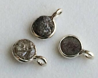 9-10 mm grijze connectoren met ruwe diamant, 925 zilveren connectoren, grijze onbewerkte knopconnectoren, 1 stuk grijze ruwe band voor sieraden - DS3648