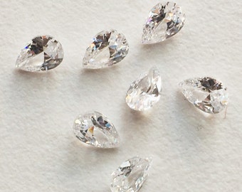 Zirconi cubici da 3 x 4 mm, zirconi sfusi a forma di pera, zirconi sfaccettati, diamanti CZ trasparenti scintillanti, zirconi taglio diamante (opzioni da 50 pezzi a 500 pezzi)