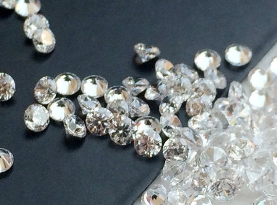 1000Pcs 2mm Round Loose Clear Cubic Zirconia Shiny Stone DIY Jewellery Pendant 1000Pcs 2mm Round Loose Clear Cubic Zirconia Shiny Stone DIY Jewellery Pendant