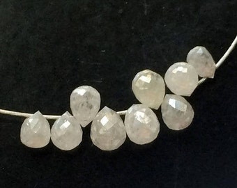 2 x 2,5 mm, surowe, białe diamentowe koraliki briolette, naturalne, lśniące, surowe diamentowe łezki, 10 szt. surowych, fasetowanych diamentów - DDP44A