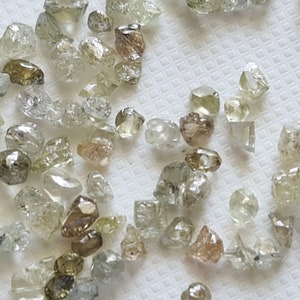 Beautiful Clear Light Yellow Diamond 2-3mm Raw Diamond Rare Light Yellow Rough Luster Loose Diamond For Jewelry (0.5Ct To 1Ct Option)-PDD542