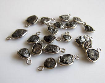 7-8 mm zwarte ruwe diamantconnector, enkele lus 925 zilveren ruwe diamantconnector voor sieraden (opties van 1 tot 5 stuks)