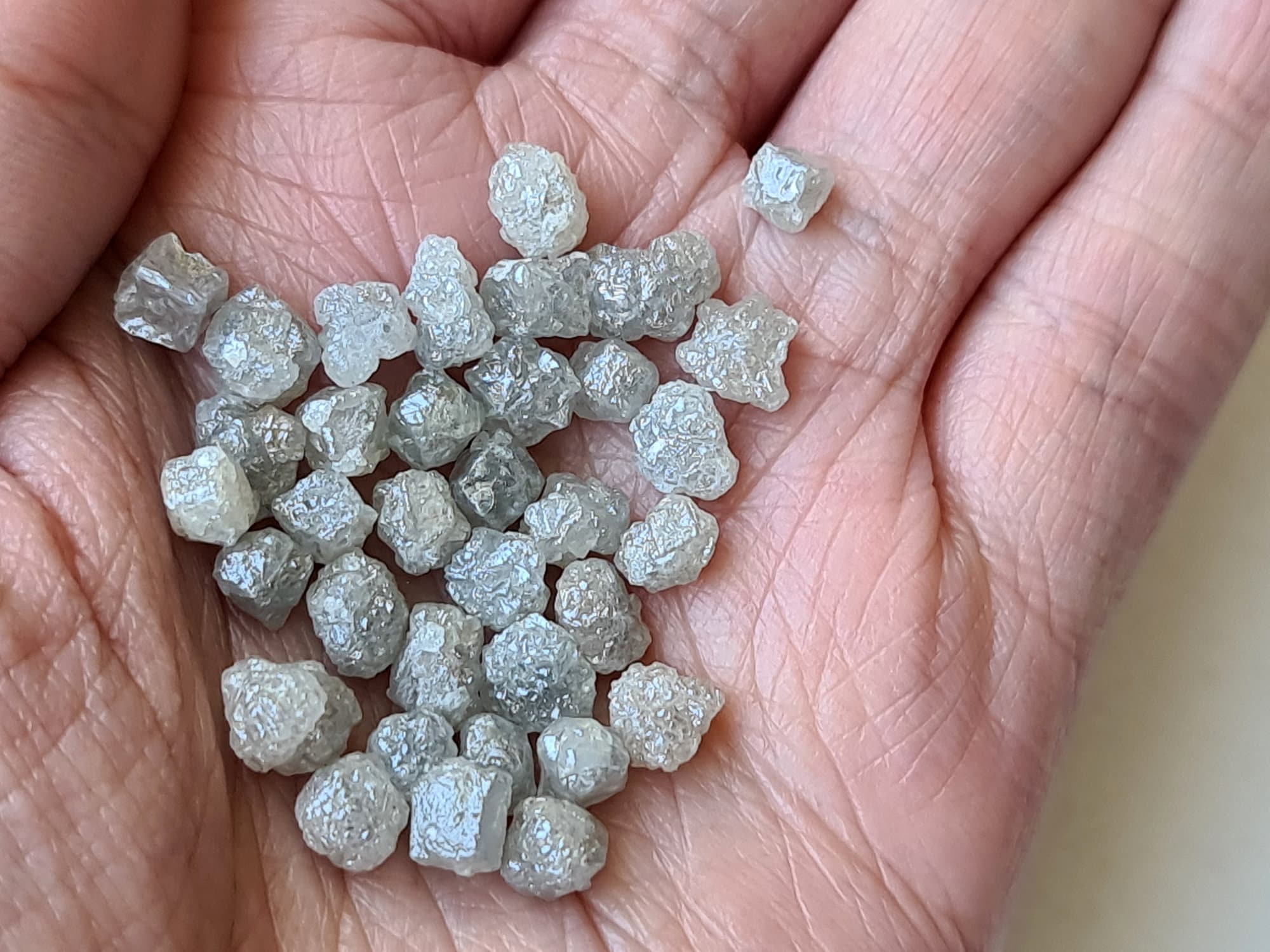 5-6.5mm White Grey Raw Diamond, 5 Pcs Loose Natural Rough White Grey Earth  Mined Uncut Diamond for Jewelry PPRGK1 