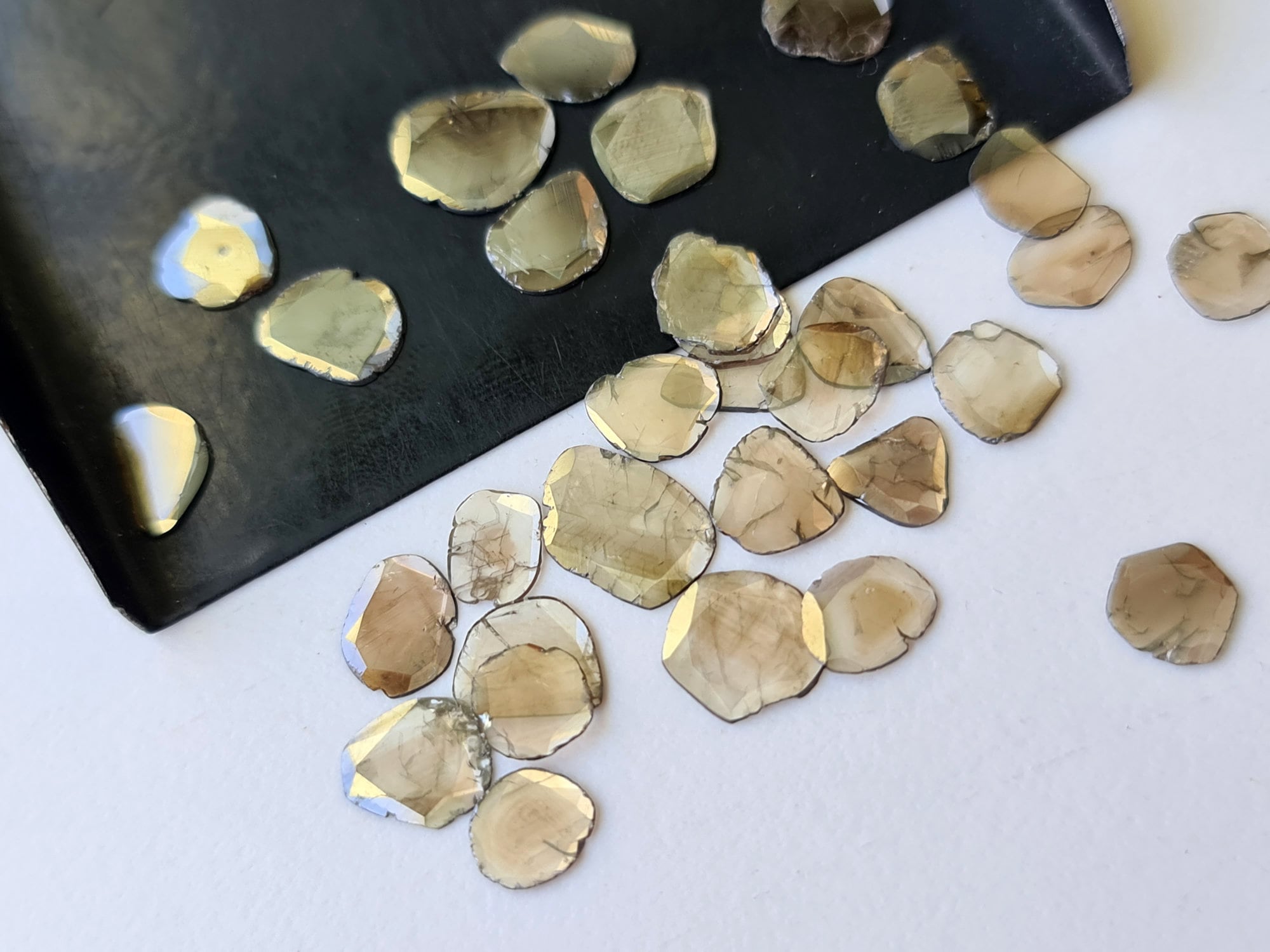 ブラウン＆ブルーのスライスダイアモンドセット ブラウン＆ブルーのスライスダイアモンドセット アクセサリー