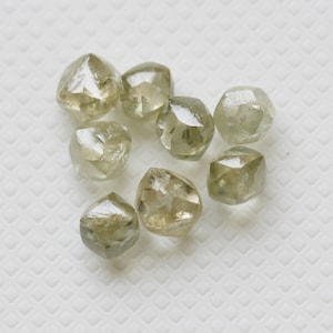 Clear Light Yellow Diamond Rough Crystals, Natural Light Yellow Smooth Raw Diamond For Jewelry, Loose Diamond Crystal 3-3.5mm, 1 Pc - PDD443