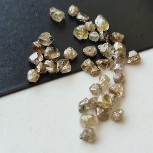 2-2.5mm Brown Diamond Rough Crystals, 1 CT Natural Light Brown Smooth Raw Diamond For Jewelry - PPD932