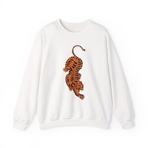 Tiger Lover Crewneck Sweatshirt, Jungle Animal Graphic Apparel, Wildlife Print Jumper, Safari Theme Pullover, Gift for Nature Enthusiasts,