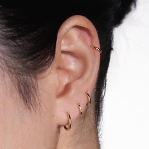 Slim Huggie Hoop Earrings in 925 Sterling Silver, 18K Gold or Rhodium Plated, Dainty Everyday Stacking Hoops