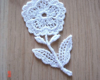 4 x NEW Venise Lace Applique Mini Flower Trim WHITE