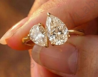 Toi Et Moi Engagement Ring, Two Stone Pear Cut Lab Grown Wedding Ring, Prong Setting Wedding Promise Ring, 18K Rose Gold Proposal Ring.