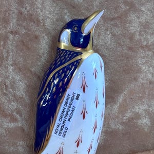 Royal Crown Derby Penguin Paperweight Gold Stopper 1981