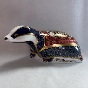 Royal  Crown Derby Moonlight Badger Imari Paperweight - Gold Stopper 2001/2002