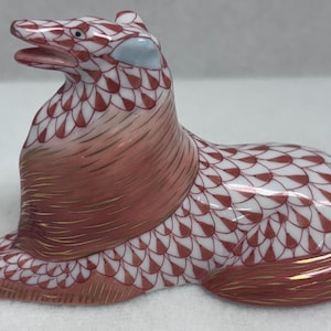 Herend Handpainted Red (Rust) Fishnet Collie 15399