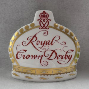 Royal Crown Derby  Crown Namestand Paperweight Gold