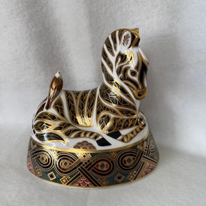 Royal Crown Derby Zebra Large Imari Paperweight Gold
