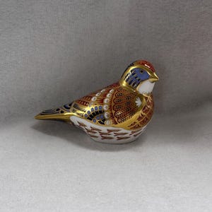 Royal Crown Derby Linnet Imari Paperweight Gold-21 Signed