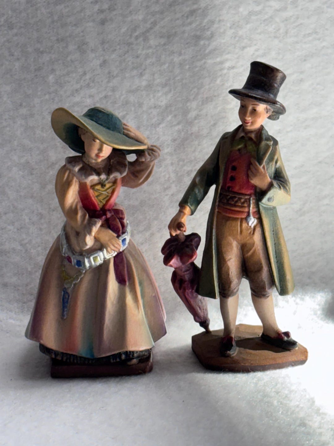 ANRI Italy Wood Carving Figures of Old Man & Woman Groedner by Ulrich ...