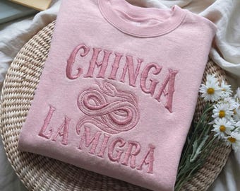 Sweat-shirt brodé sur les droits des immigrés, Chinga La Migra Anti Trump, Abolish ICE, Chinga tu Migra Shirt Anti Fascism Cadeau pour militant de protestation