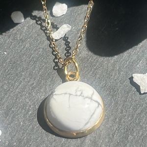 Howlite Necklace – Selena | Soothing natural stone | Adjustable gold or silver necklace for women | Handmade lithotherapy jewelry