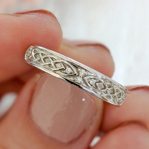 Celtic Diamond Wedding Ring: Caden - VS1 Diamonds. 14k, 18k Yellow, Rose, White Gold & Platinum. Made to Order in NYC