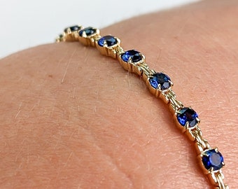 5.5ct Sapphire Claw Prong Tennis Bracelet - Available in 14k, 18k and Platinum. Fully customizable