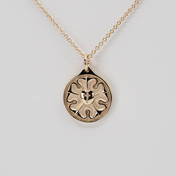 Luther rose pendant deals