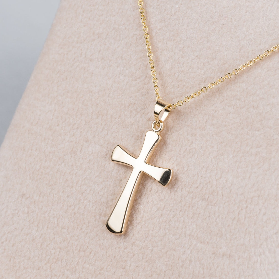 Solid Gold Minimal Cross Pendant Christmas Jewelry. 14k 18k - Etsy