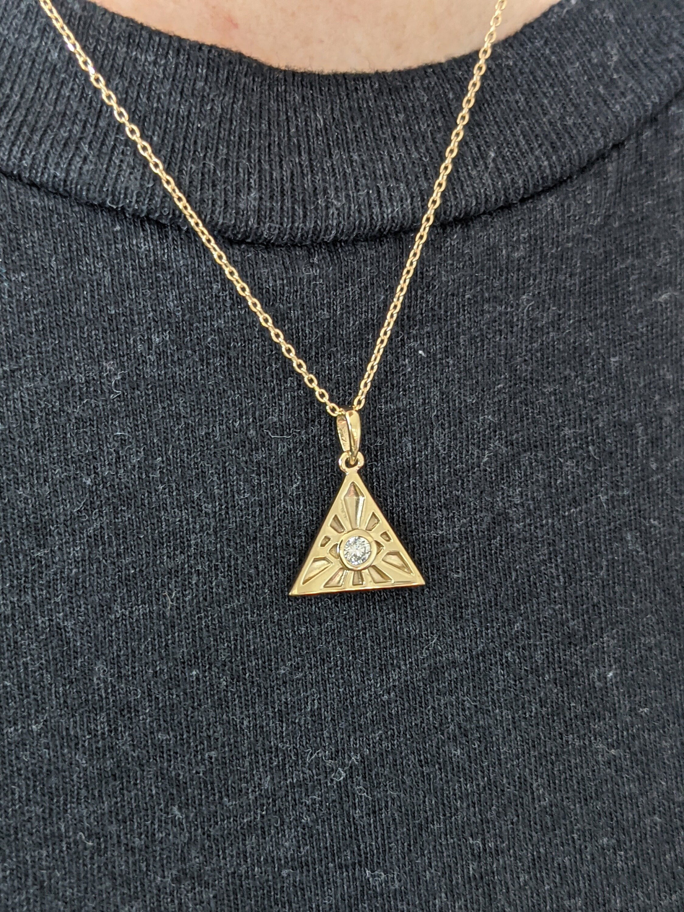 Illuminati hotsell diamond chain