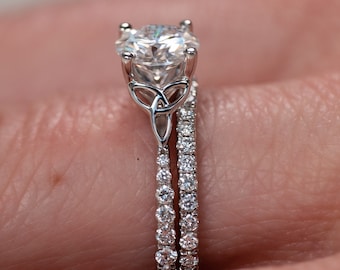 Wedding set - Diamond Triquetra Engagement Ring with Matching Band - Available in Platinum and Solid Gold. Fully Customizable