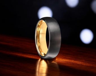 Anillo de tungsteno negro: alianza de boda de acero cepillado de 7 mm con interior dorado