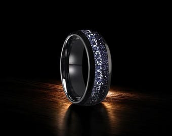 Anillo de tungsteno con nebulosa de Orión brillante: alianza cósmica