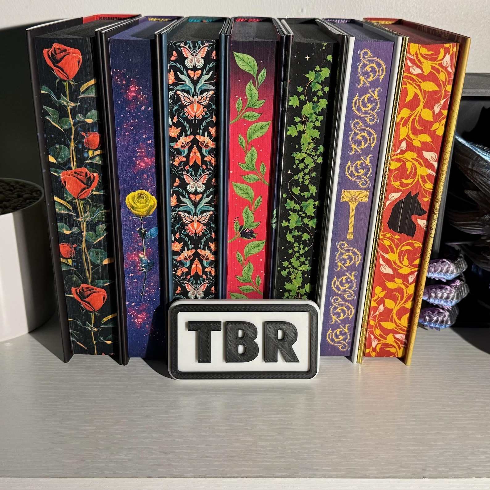 Tbr Sign TBR Bookshelf Sign: Black & White Bookish Decor - to Be Read Bookish ...