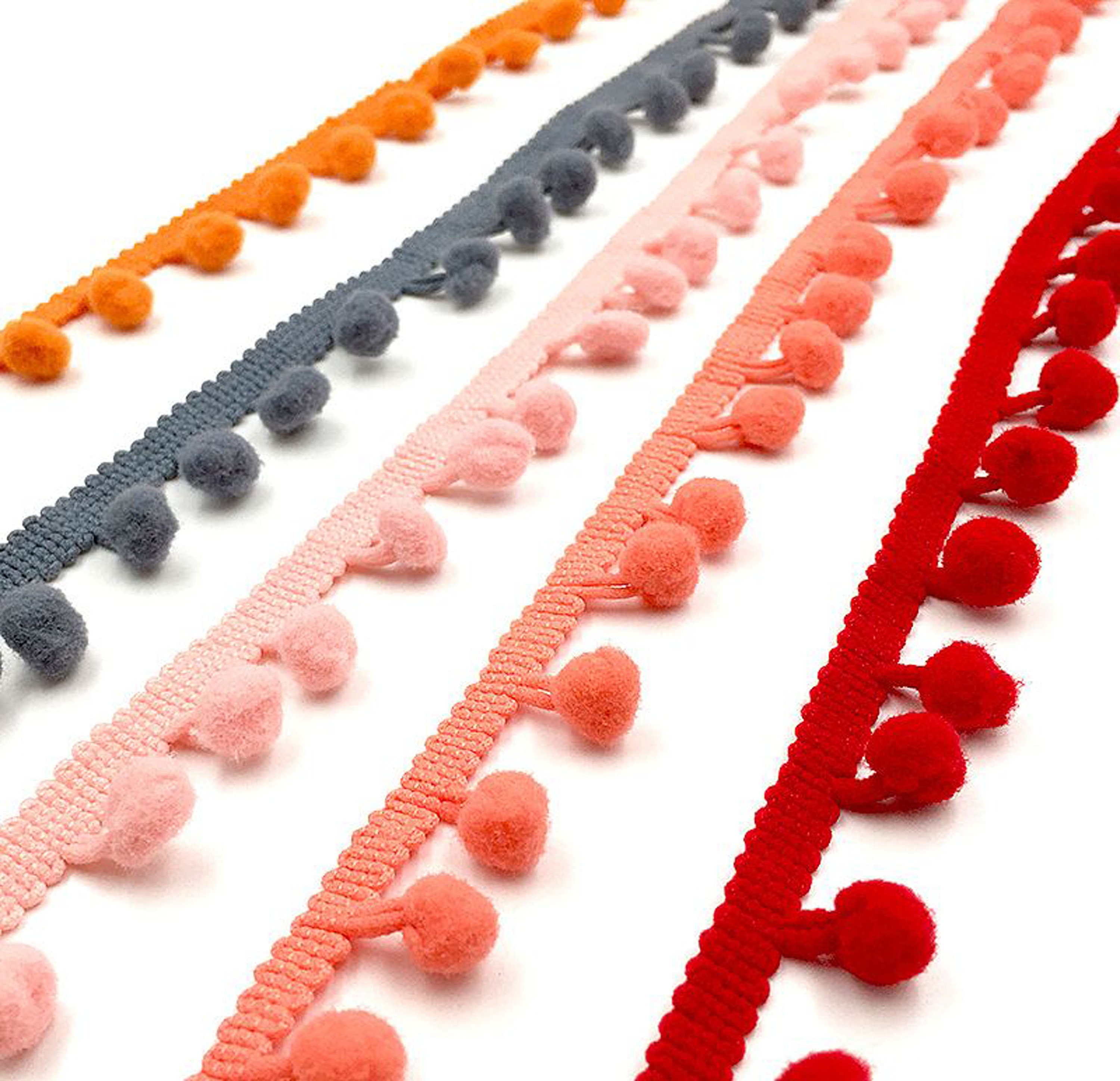 2-1/2 & 3-3/8 Pom Pom Makers by Clover Has 2 Sizes of Pom Pom Tools. Make  Solid or Multi Color Pom Wind, Cut, Tie, Fluff 3126 