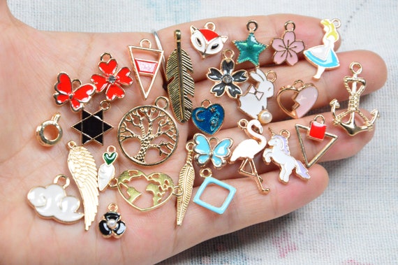 Bulk enamel charms deals