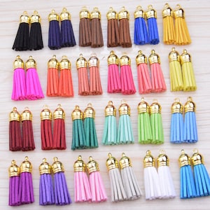50 Stück Mini Quasten, Schmuck Quasten, Kunstleder Quasten, Handgemachte Quasten, Goldkappen Quasten WÄHLE DEINE FARBEN
