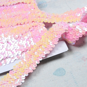 Acabamento de lantejoulas no quintal, acabamento de costura de borda de lantejoulas elásticas, fita de lantejoulas rosa iridescente com 3 cm de largura