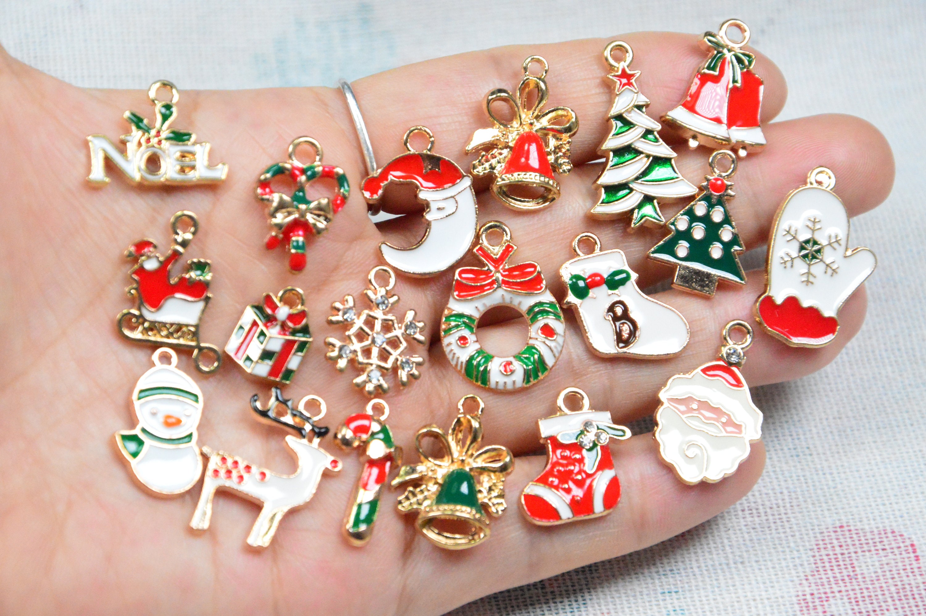 Christmas themed jewelry deals