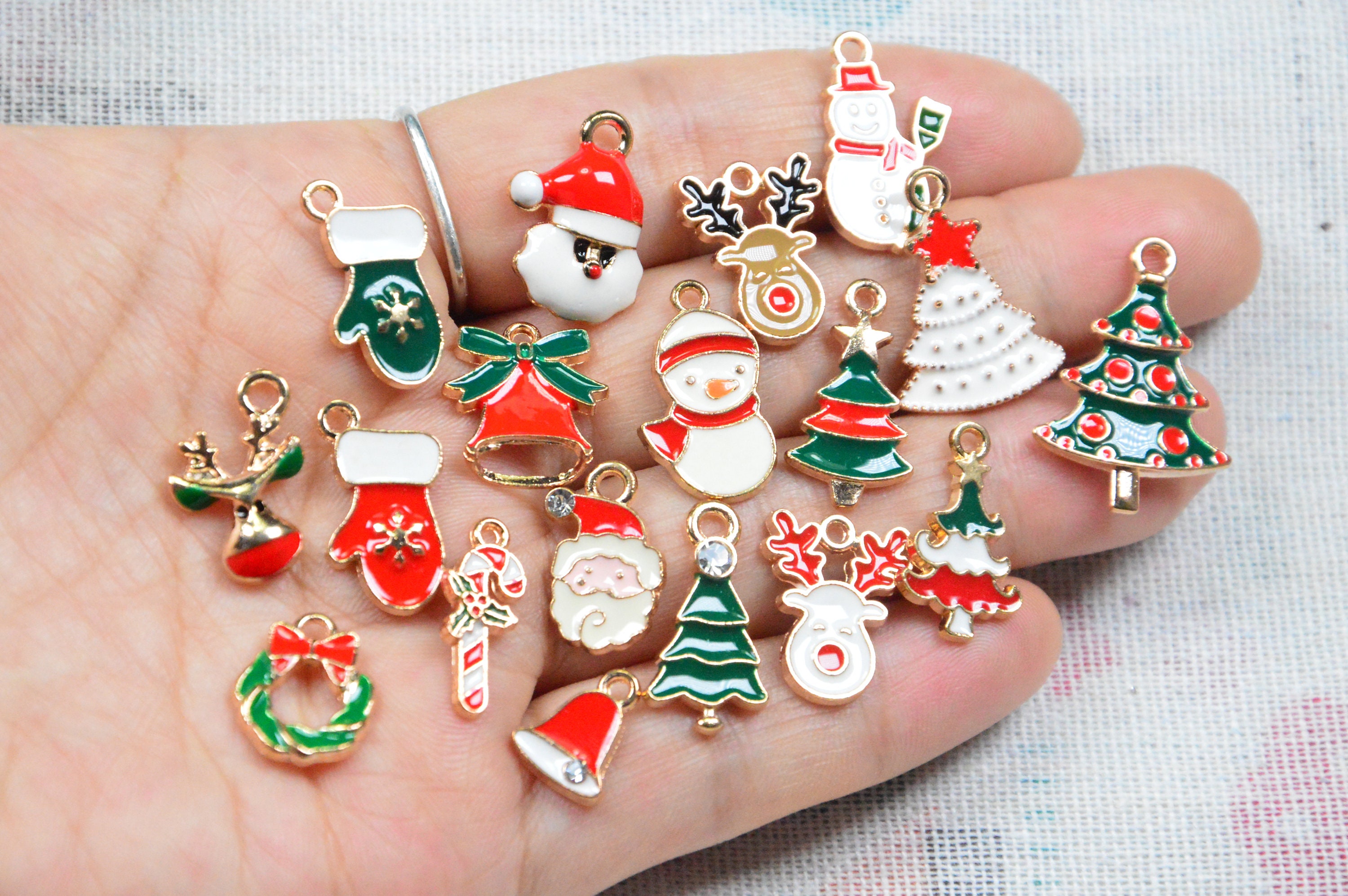 30Pcs Christmas Pendant Charms Gold Plated Enamel Christmas Charms Alloy  Christmas Charms Bulk Jewelry Findings for Jewelry Making Supplies Craft 