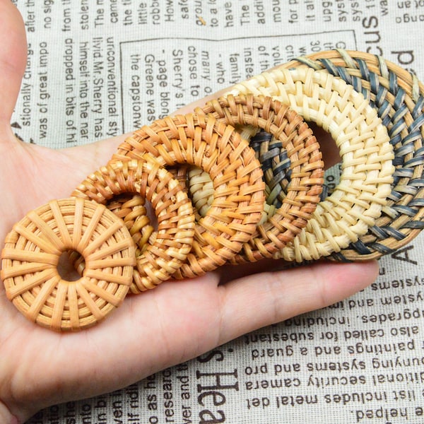 40mm/45mm/50mm/60mm/70mm handwoven rattan circle charm, Natural rattan earring circle pendant, wooden straw earring rattans