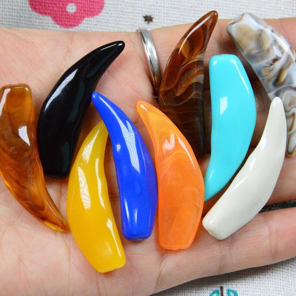 20pcs assorted color curved sharp plastic animal teeth charms, Wolf teeth, animal fangs 13x40mm