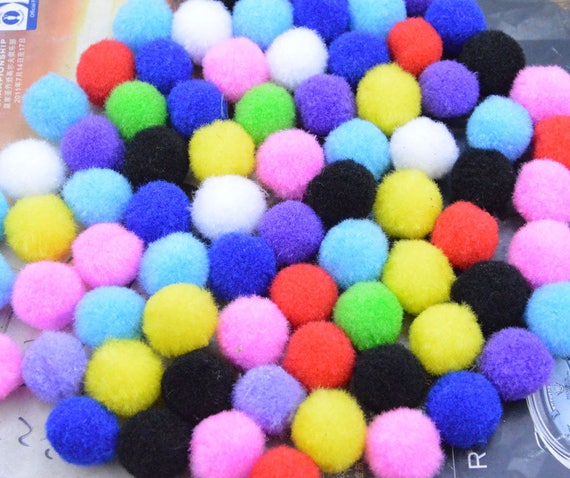 100 pompones de colores , bolas de pompones, manualidades, manualidades,  1,5 cm, bolas blandas para , mini pompones, bolas para juguetes, Soledad  Bolas de pompones