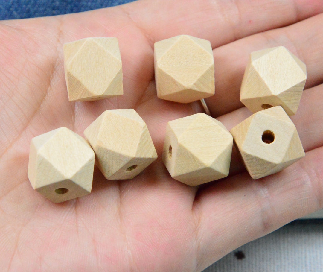 Fydun Naturholzperlen – 50 Stück, 20 Mm, Facettierte Polyeder-Form | Unvollendet Zum Bemalen | Lochdurchmesser 4 Mm