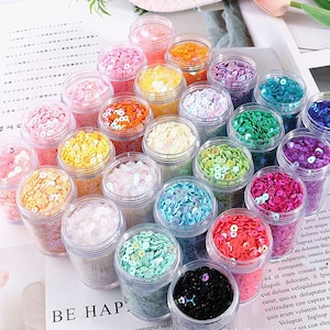 4000pcs 4mm Iridescent Loose sequin discs, 27 colors round PVC sequins, Sparkling flat round sequin, pack of 30ml per bottle