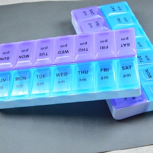 14 slot 7 day weekly box, plastic pill box, Medication Case, Pill Medication Box holder Organiser Dispenser Home Travel Storage box 18x9x3cm