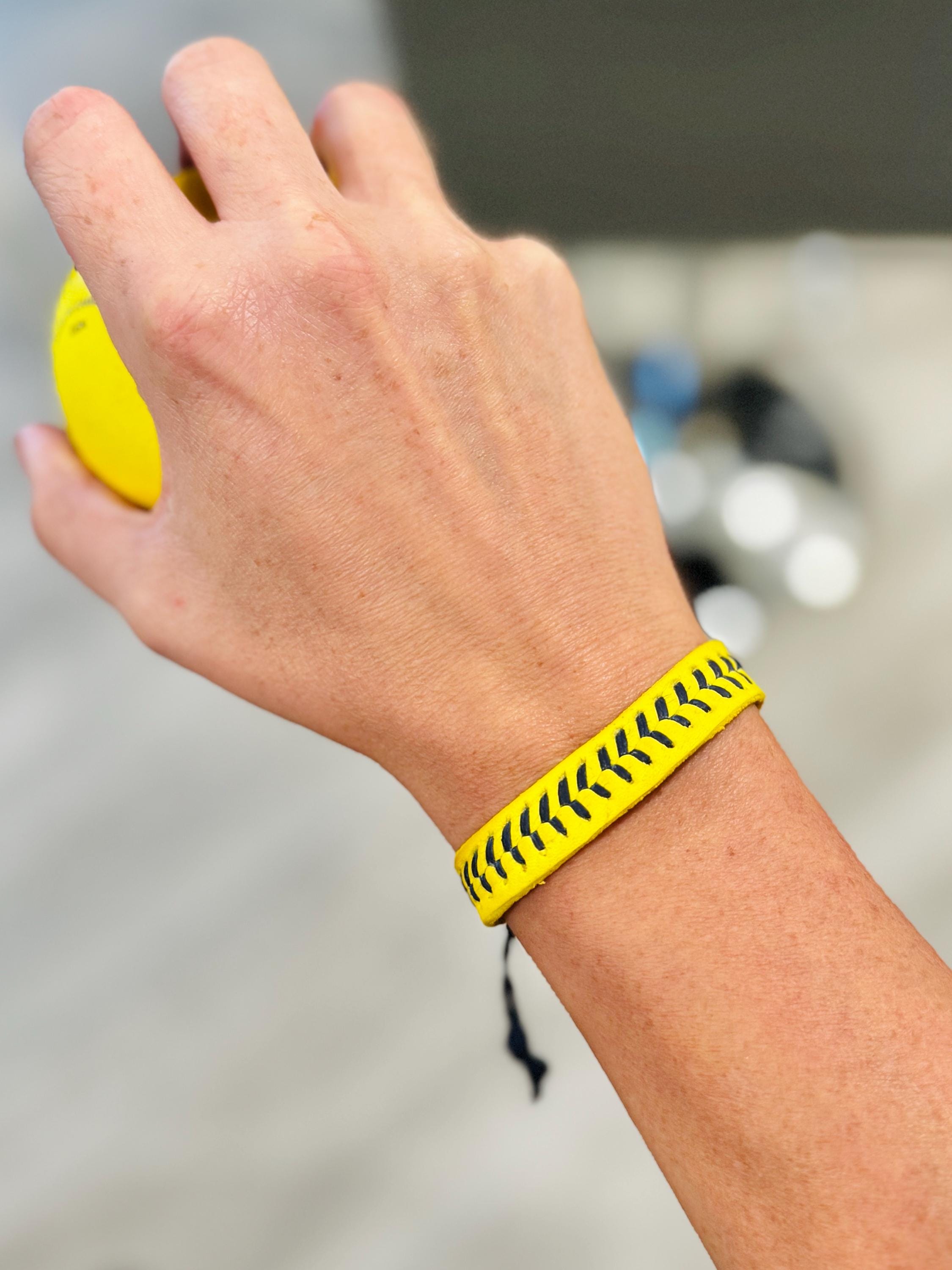 サバンナバナナズ ベースボールブレスレット - Etsy 日本