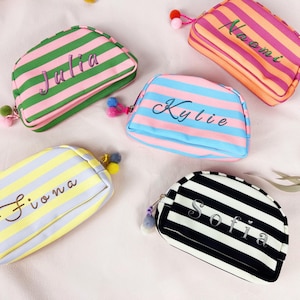 Embroidered Name Makeup Bag,Monogramed Makeup Bag,Beaty makeup bag,Bridesmaid Makeup Bag,Monogrammed Toiletry Bag,Bridesmaid Gift