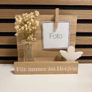 Gedenkrahmen „Für immer im Herzen“ – Trauer Geschenk mit Trockenblumen, Engel & Fotohalter – Erinnerung Deko - Beerdigung