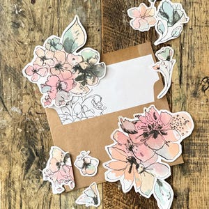 Fiori di carta tagliati con cura